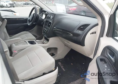 2013 Dodge Grand Caravan Sxt z USA, uszkodzony, nr VIN 2C4RDGCG4DR523725